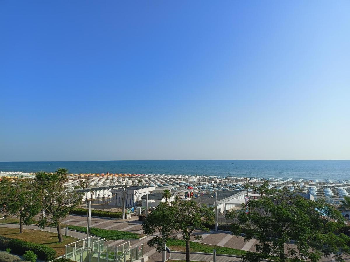 Hotel Ascot Riccione Eksteriør billede