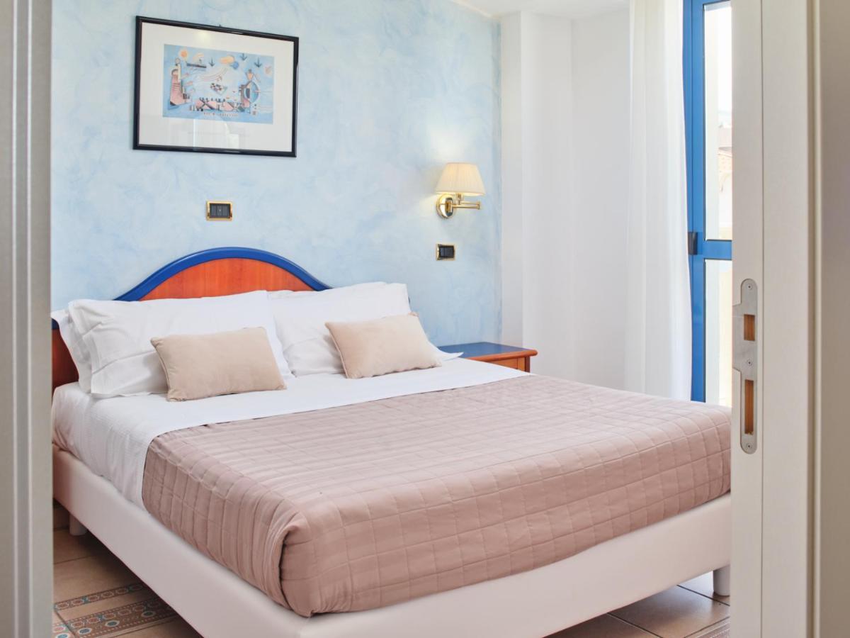 Hotel Ascot Riccione Eksteriør billede