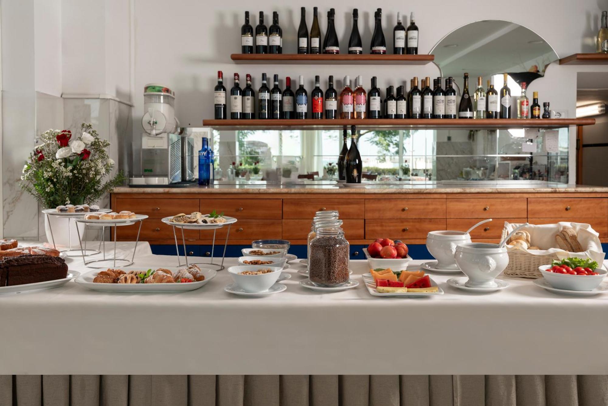 Hotel Ascot Riccione Eksteriør billede
